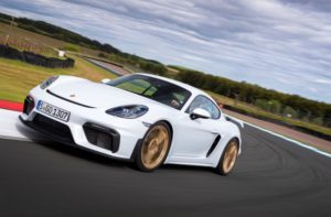 Hot laps in a Porsche 718 GT4